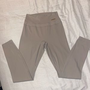 Whitney Simmons x Gymshark leggings